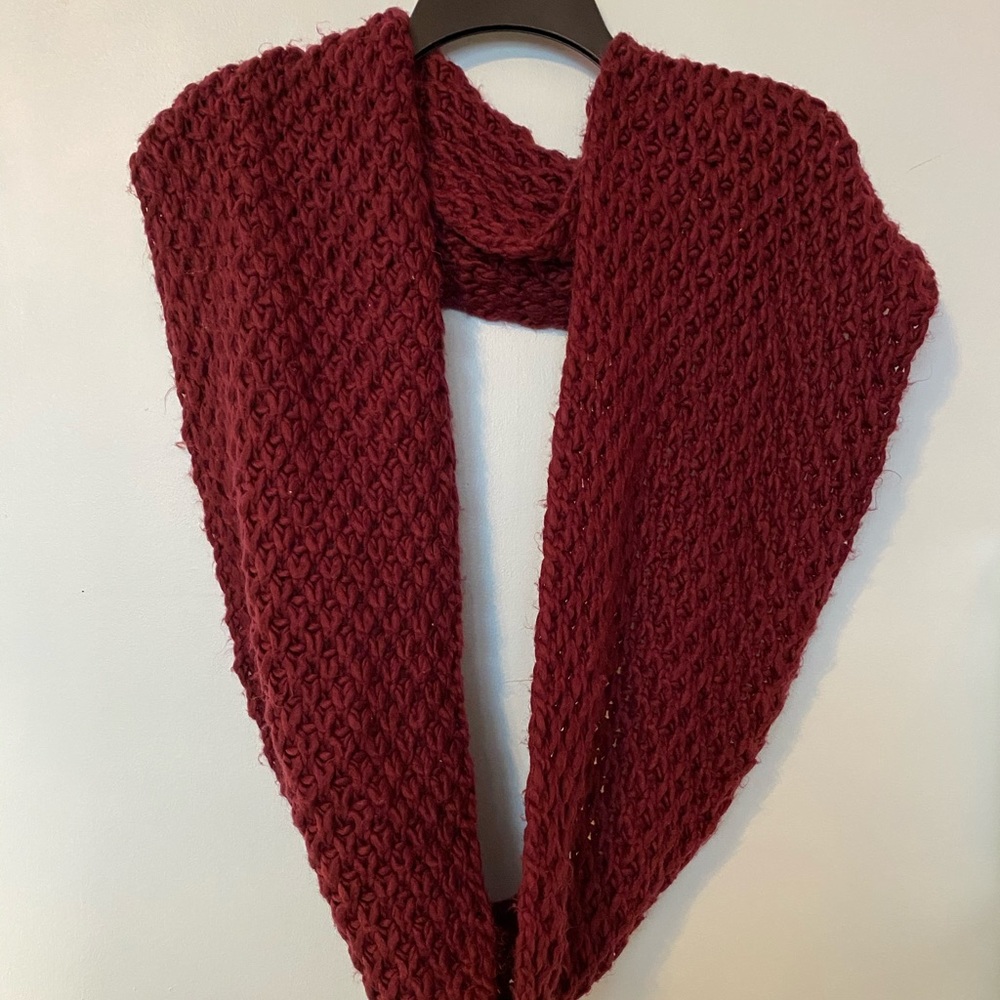 maroon infinity scarf
